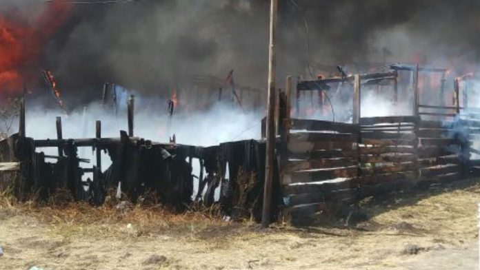Se quema vivienda en “La Ruana”, no hay víctimas