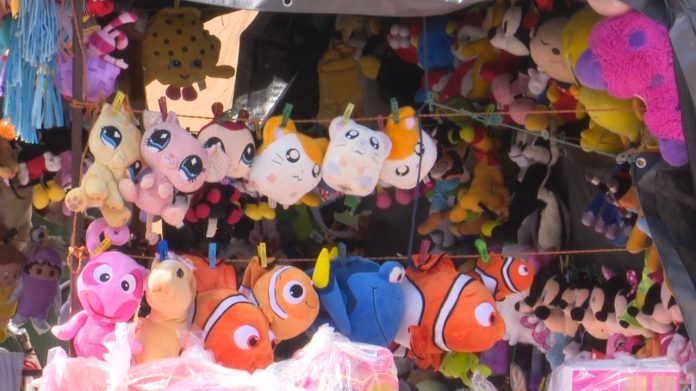 Vendedores de juguetes esperan aumento en ventas por temporada navideña