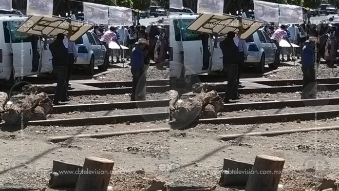 Desconoce CNTE a manifestantes que mantengan bloqueo en vías del tren