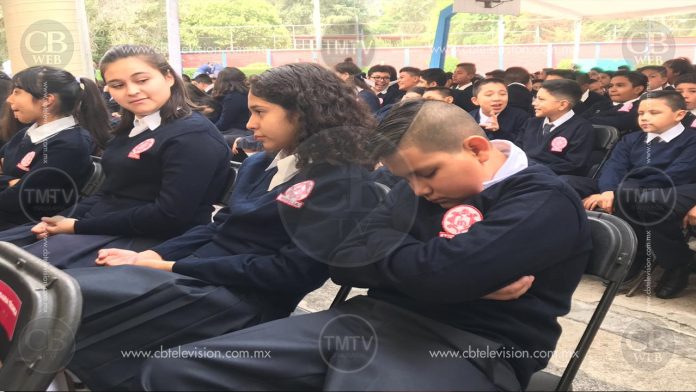 “Lo más difícil del regreso a clases es la levantada”: estudiantes