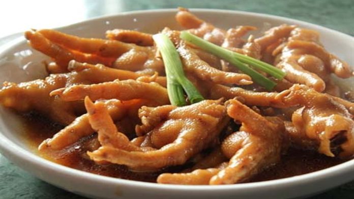 Piel hermosa y buena salud en temporada de frío: Beneficios de las patitas de pollo