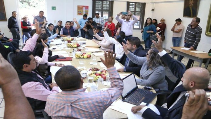 Ayuntamiento de Uruapan adelgaza aparato gubernamental