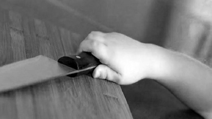 Arrestan a niño de 9 años por apuñalar a su hermana