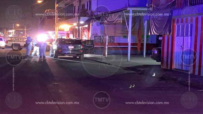 Ejecutan a conductor de camioneta en Uruapan
