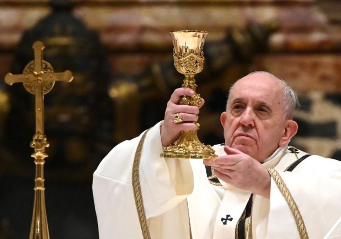 Convoca papa Francisco a un año especial dedicado a la familia