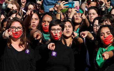 De 'El violador eres tú' a 'Llamadas de Emergencia': música de protestas feministas