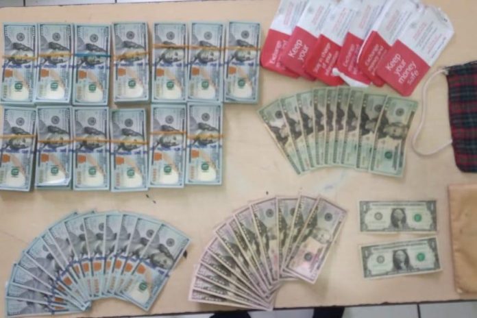 Lo arrestan con 67 mil dólares en Puruándiro