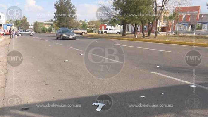 Choque de autobús deja cuatro heridos en la Autopista de Occidente