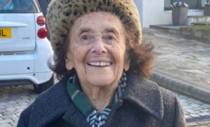 Abuelita-de-97-anos-sobreviviente-del-holocausto-se-recupera-de-Covid-19-1160x700