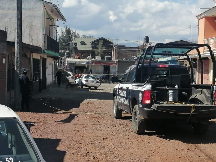 Agreden a balazos a dos peatones en Uruapan