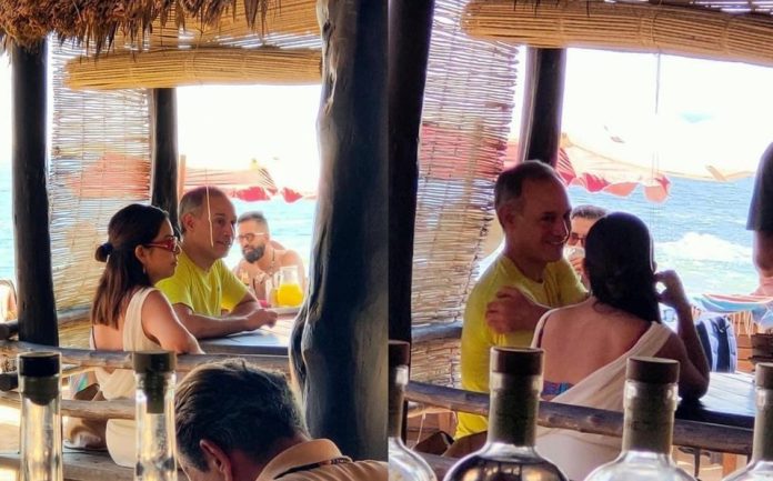 Novia de López Gatell también se habría contagiado de Covid
