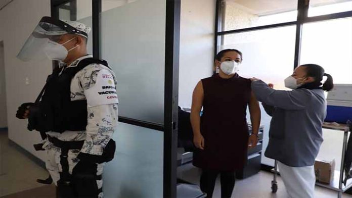 Ya van ocho mil 983 trabajadores con la primera dosis contra Covid-19