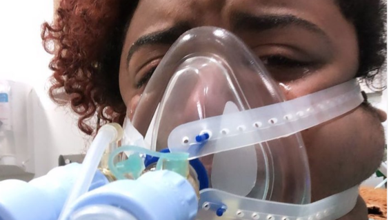 Influencer no creía en covid-19, ahora está contagiada y en coma