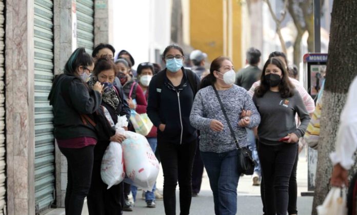 México registra el número de muertes por Covid-19 más bajo desde la segunda ola