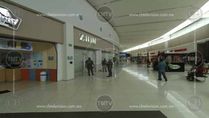 Otra vez asaltan joyería en Las Américas