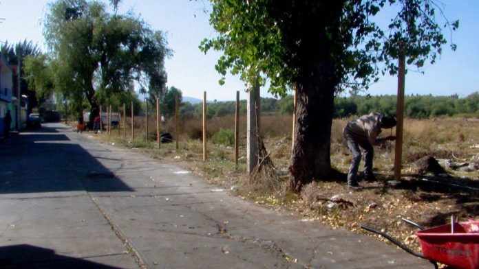 Denuncia: Por privatización de área, vecinos no podrán dar mantenimiento a drenaje para evitar inundaciones