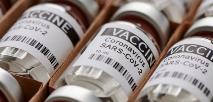 Hombre aprovecha la pandemia y vendía vacunas anticovid falsas en 20 mil pesos