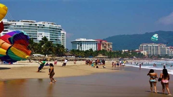 ¿Piensas ir a Ixtapa en Semana Santa? Playas cerrarán temprano y estarán resguardadas