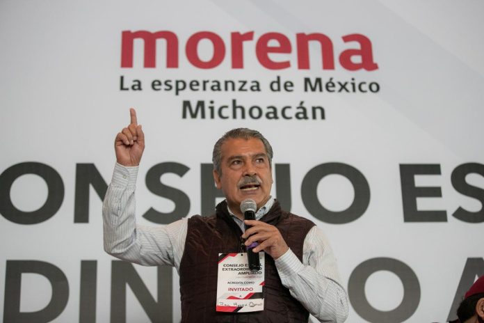 ¡El colmo! Sin candidatura, Morón Orozco asegura que va arriba en las encuestas