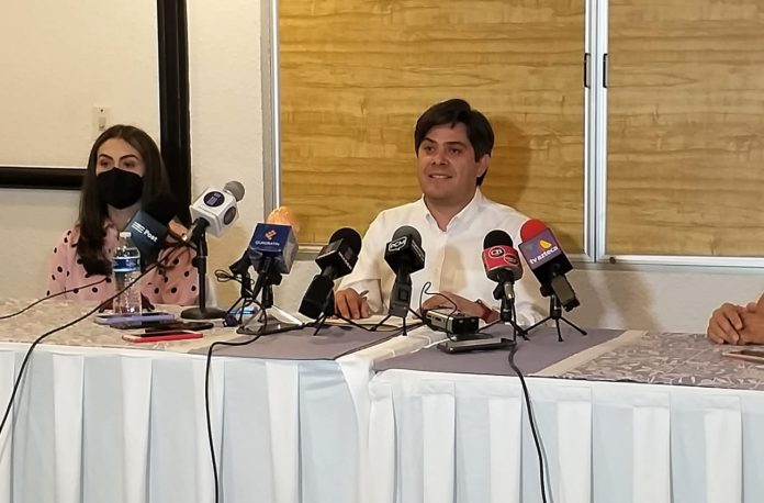 Eduardo Orihuela renuncia oficialmente a precandidatura por diputación federal por el Distrito 8