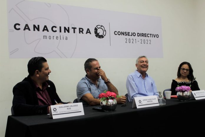 Saneamiento financiero para impulsar desarrollo económico: Cristóbal Arias