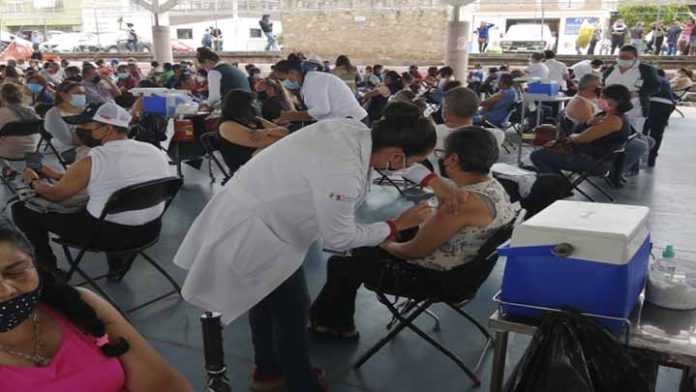 En Michoacán han sido vacunados contra Covid-19 más de dos millones de ciudadanos En Michoacán han sido vacunados contra Covid-19 más de dos millones de ciudadanos