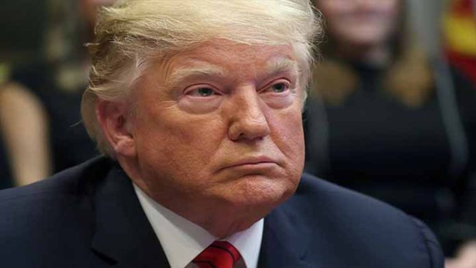 Donald Trump contra las redes sociales que lo vetaron