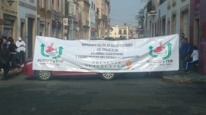 Maestros de Nivel Medio Superior y Superior toman oficinas de renta en Morelia
