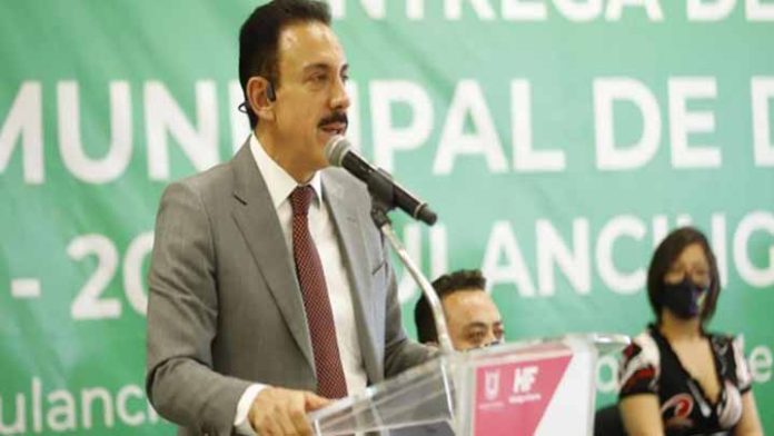 Gobernador de Hidalgo revela que fue hospitalizado por salmonelosis