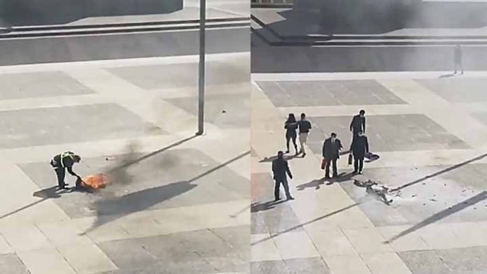 Un hombre se prende fuego en la Plaza Independencia en Montevideo