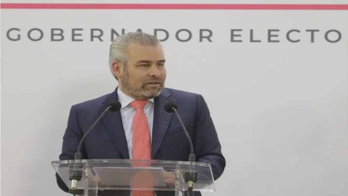 Anuncia Bedolla plan para terminar con el derroche y corrupción en gobierno