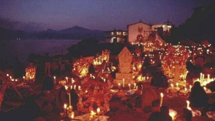 Janitzio no recibirá turistas el Día de Muertos por segundo año consecutivo
