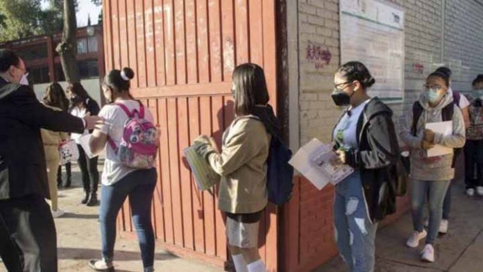 Maestros que no regresen a clases serán sancionados
