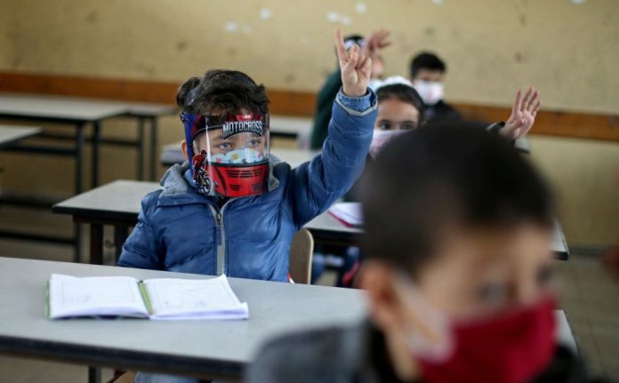 Regresan más de 35.5 millones de estudiantes a las aulas tras descanso de Semana Santa