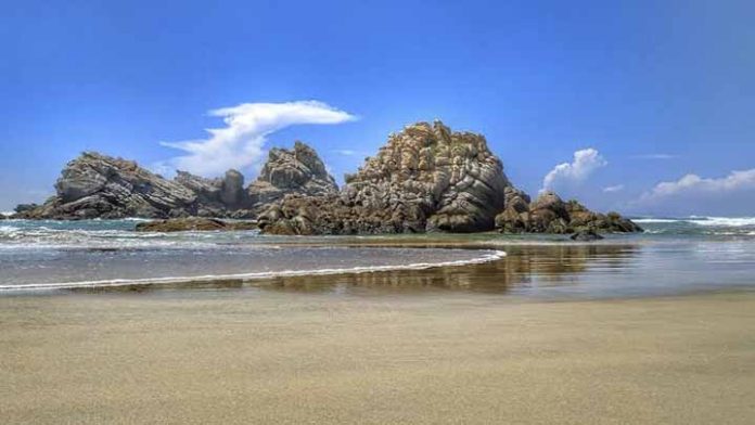 Revisarán calidad del agua en 13 playas de Michoacán