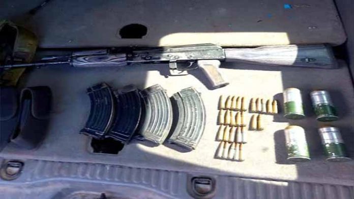 Militares detienen a cuatro hombres con armas y granadas en Gabriel Zamora