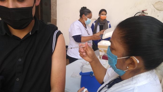 Este domingo recibirán vacuna anti Covid en Turicato y Coalcomán