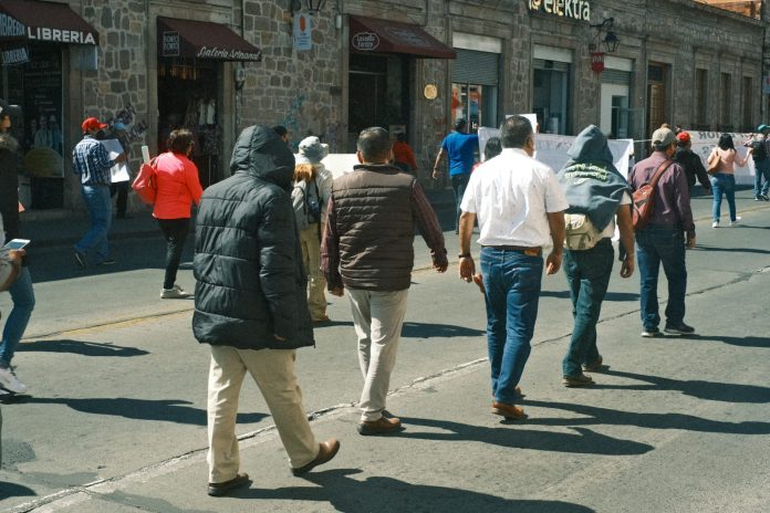 Integrantes de Poder de Base exigen pago de bonos