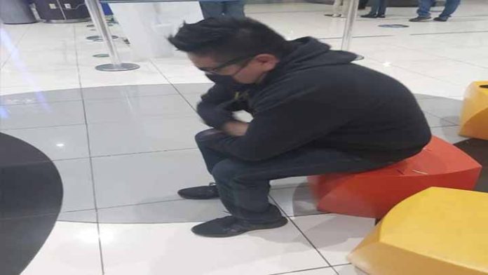 Joven presume sus boletos para la película de Spiderman en redes y le roban sus códigos