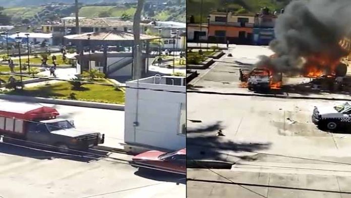 Habitantes de Calcahualco, Veracruz, vandalizan presidencia municipal