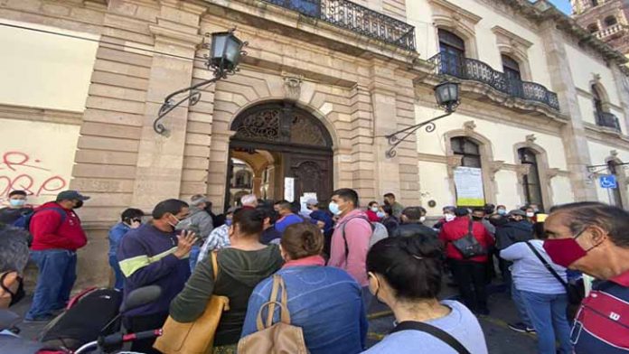 Sin funcionar, página de trámite en línea para placas: Ciudadanía se molesta
