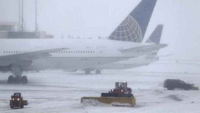 Tormenta de nieve en Estados Unidos ha causado la cancelación de más de 3 mil vuelos