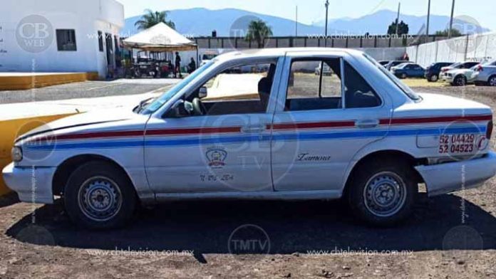Arrestan a un adulto y un menor de edad en un taxi con droga