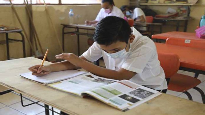 13 estados buscarán mantener escuelas de tiempo completo; Michoacán revisa presupuesto