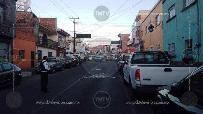 Persona muerta dentro de un taxi en la Vasco de Quiroga