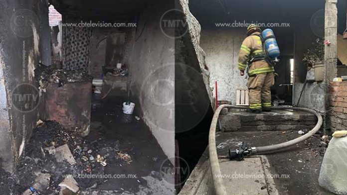 Se quema una casa en Lomas del Punhuato