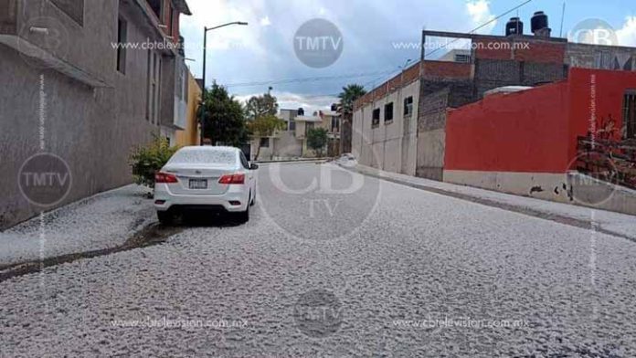 Limites de Morelia y Tarímbaro se pintan de blanco tras granizada