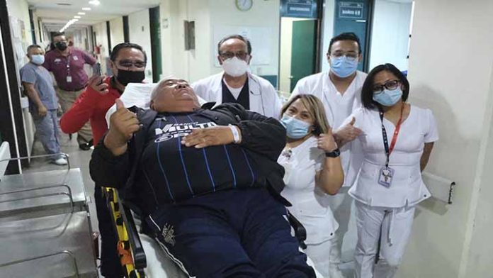 Logran salvar el ojo de abuelito golpeado en el estadio Corregidora