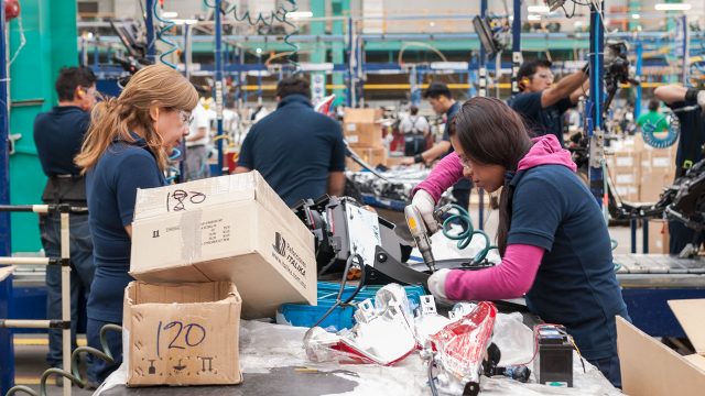 La mayoría de las mujeres en México trabaja en la informalidad: INEGI