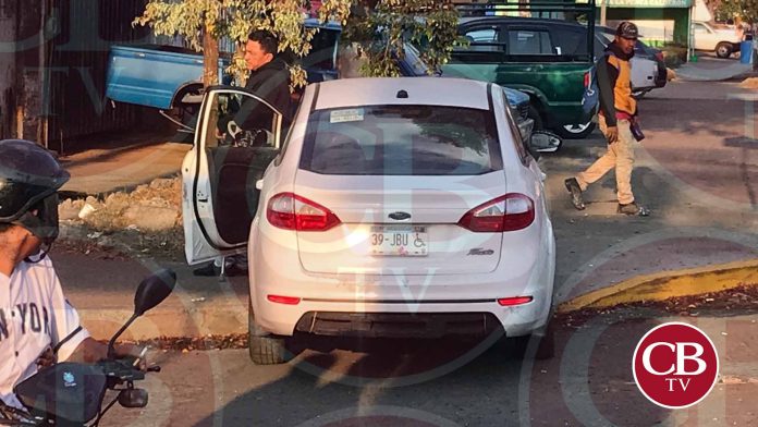 choque Dos autos colisionaron